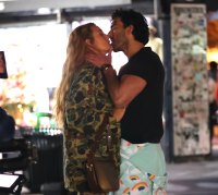 Blake Lively Says Unwanted Touching And Arousal In New Video Was Improvised By Justin Baldoni 937